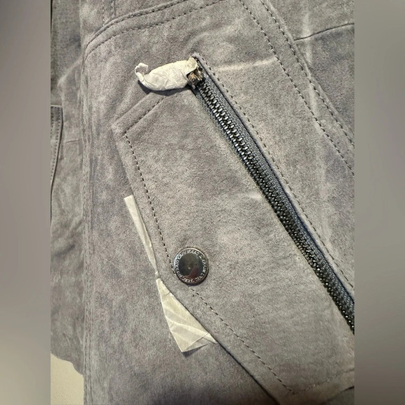 Isaac Mizrahi NWOT 100% suede blue/gray silver hardware flight jacket 21” p2p - Picture 8 of 15